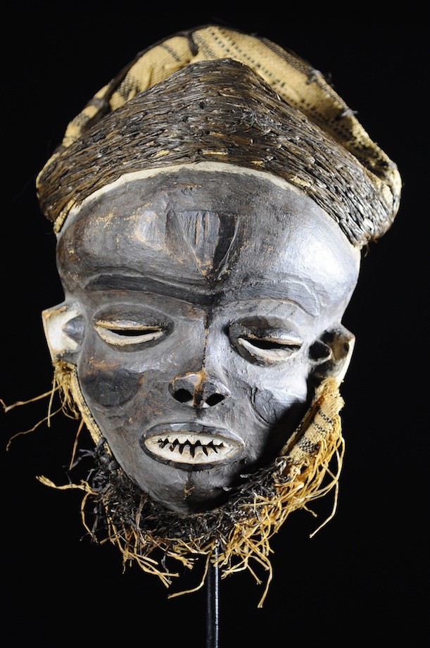 Masque Mbuya de style Katundu - Pende - RDC Zaire