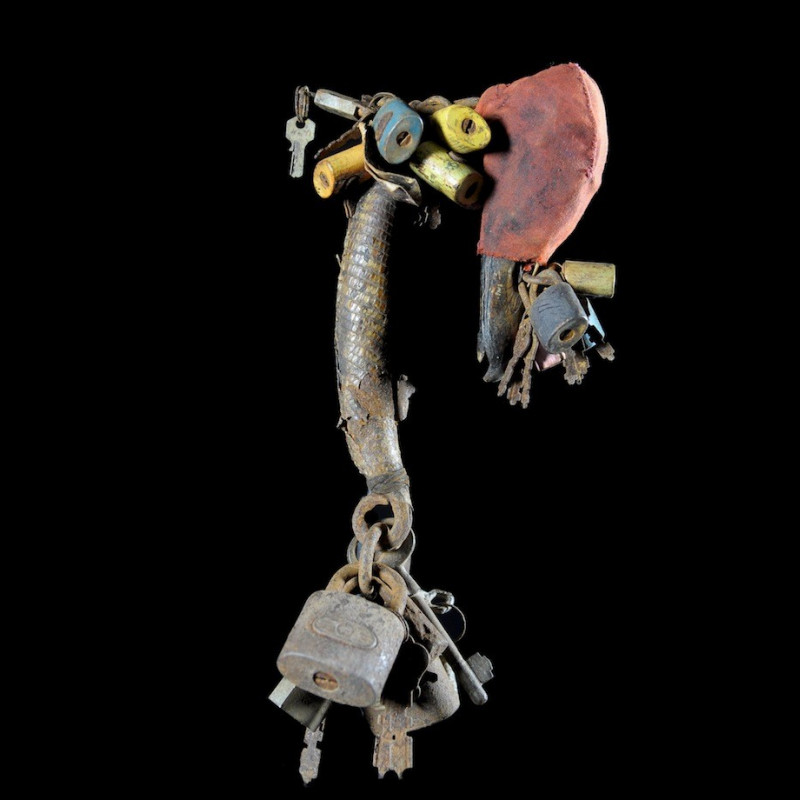 Fetiche Cadenas Crane de chien - Vaudou - Fongbe - Benin