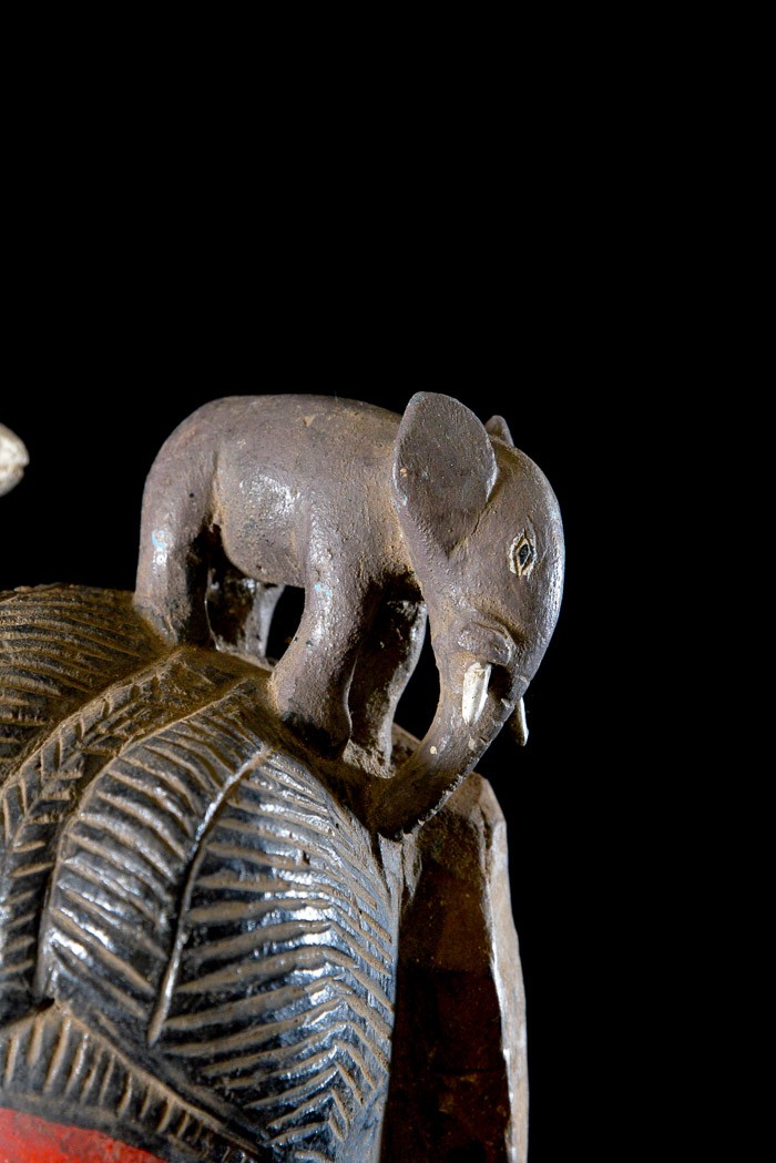 Masque Seli totem rouge - Gouro - Côte d'Ivoire