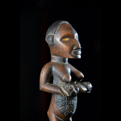 Statue cultuelle maternité - Bembe - RDC Zaire