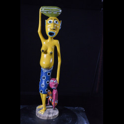 Sculpture Shetani Femme Jaune Et Enfant Rouge - Agostino Malaba - Makonde