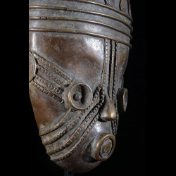 Masque en alliage de métal - Guéré - Côte d'Ivoire