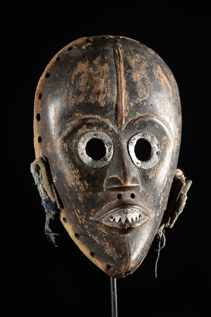 Masque feminin Aluminium - Dan / Yacouba - Liberia - Masques africains