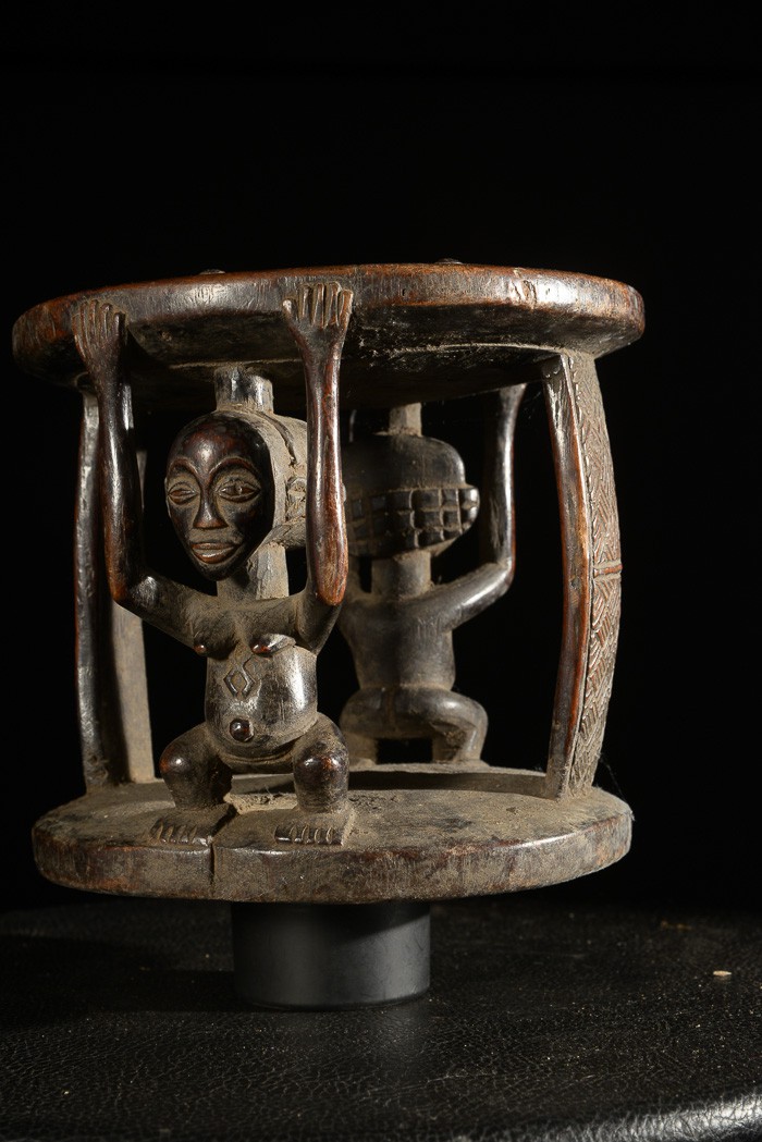 Siege Repose pieds Caryatides - Luba - RDC Zaire - Sieges africains