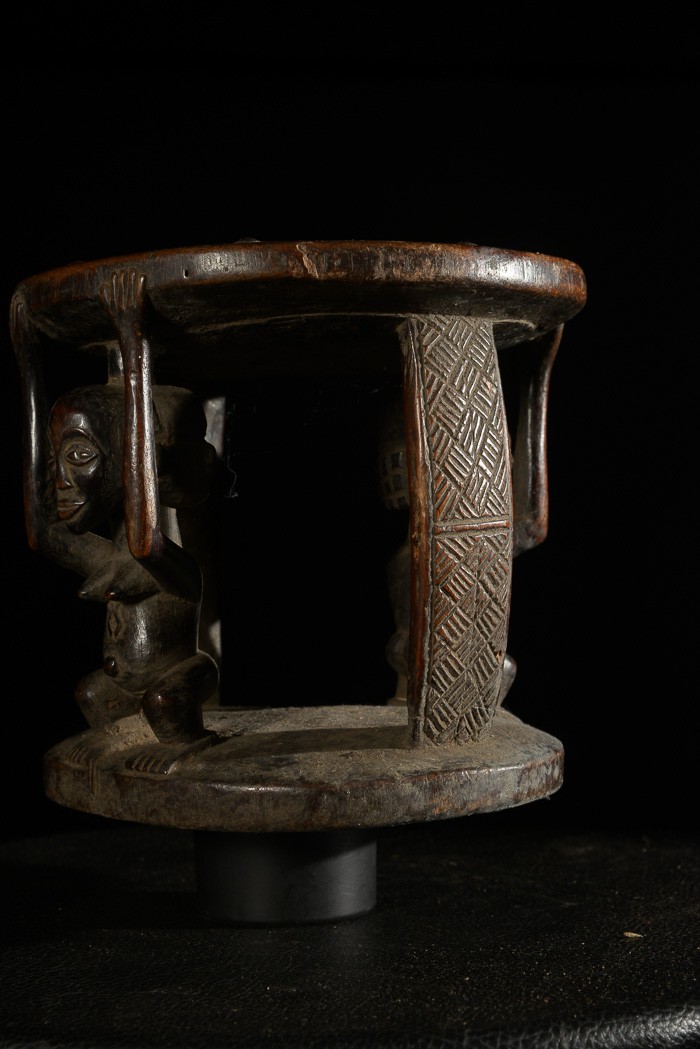 Siege Repose pieds Caryatides - Luba - RDC Zaire - Sieges africains