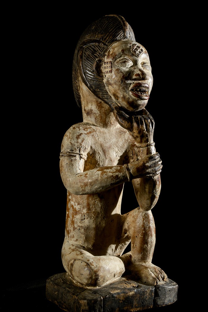 Statuette rituelle feminine masquée - Punu / Pounou Lumbu - Gabon