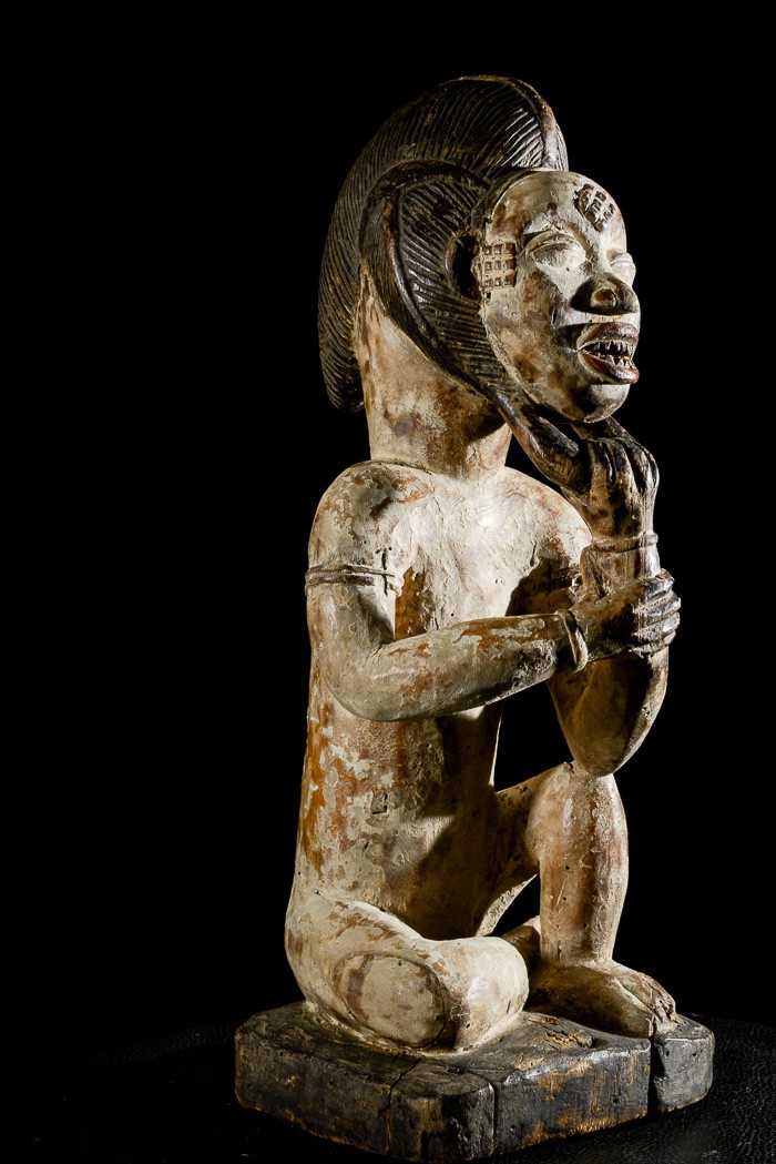 Statuette rituelle feminine masquée - Punu / Pounou Lumbu - Gabon