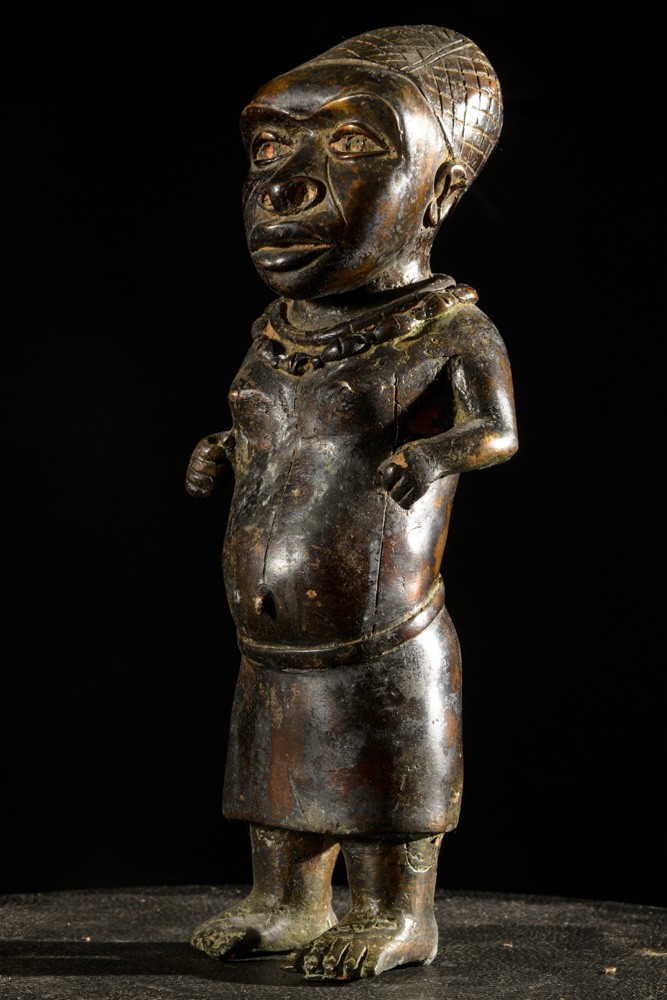 Nain de cour ou Fou du roi en bronze - Bini - Nigeria - Bronzes d’ife