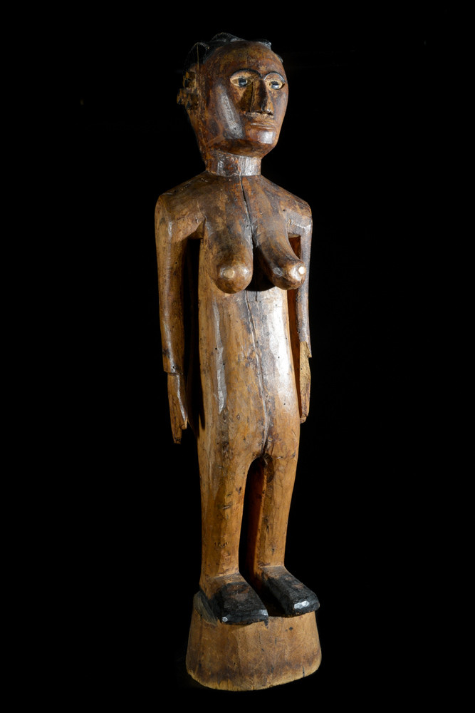 Statue féminine colon Kwere / Zaramo - Tanzanie
