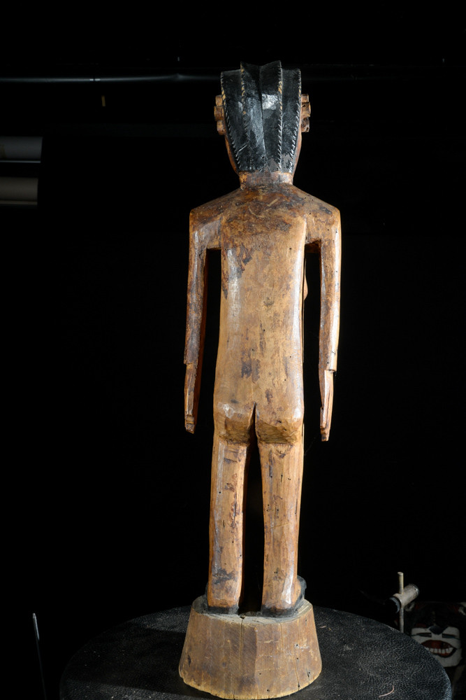 Statue féminine colon Kwere / Zaramo - Tanzanie