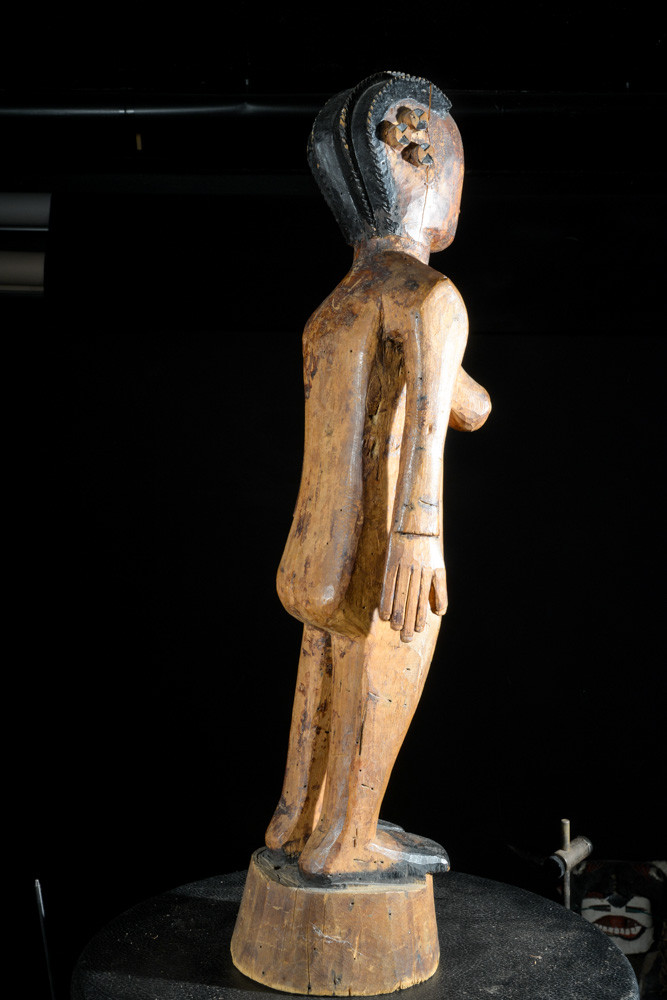 Statue féminine colon Kwere / Zaramo - Tanzanie