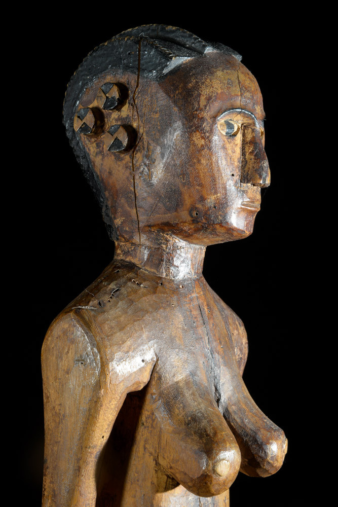 Statue féminine colon Kwere / Zaramo - Tanzanie