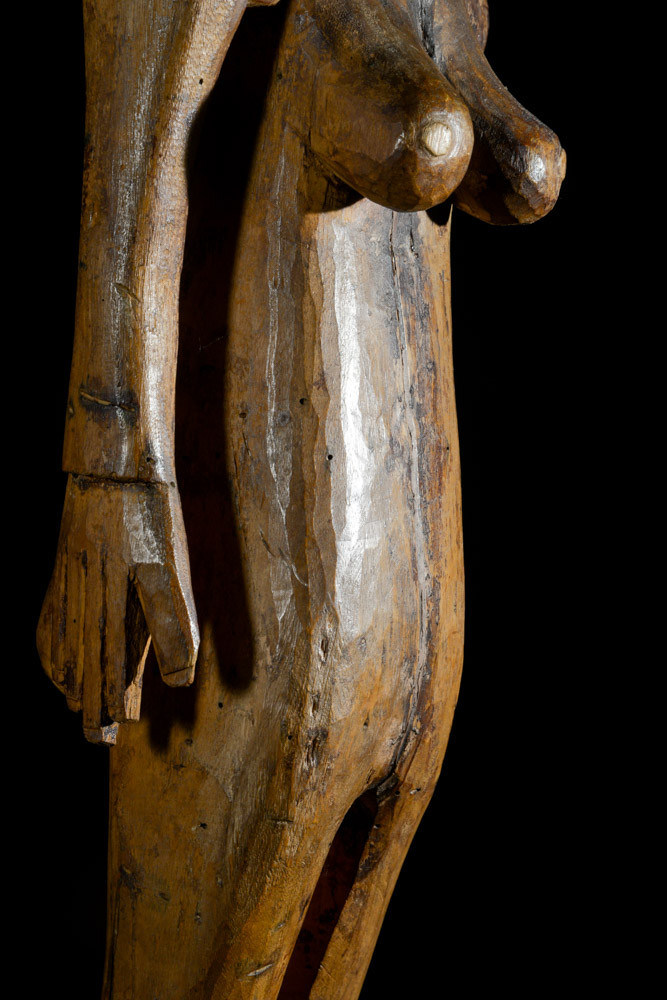 Statue féminine colon Kwere / Zaramo - Tanzanie