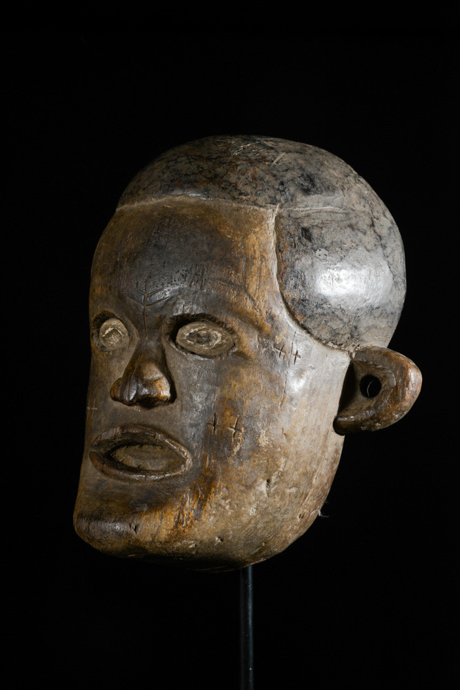 Masque anthropomorphe diminutif - Tabwa - RDC Zaire