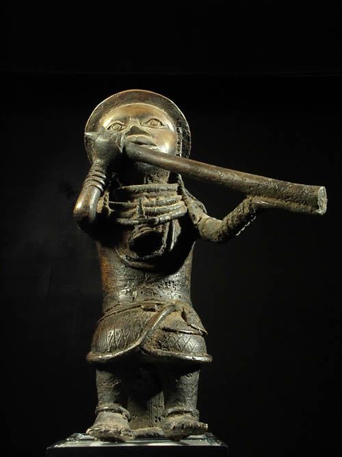Joueur de trompe en bronze - Bini - Nigeria - Bronzes d’ife