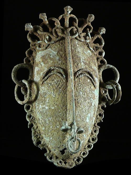 Masque Bronze ancien - Tikar - Cameroun