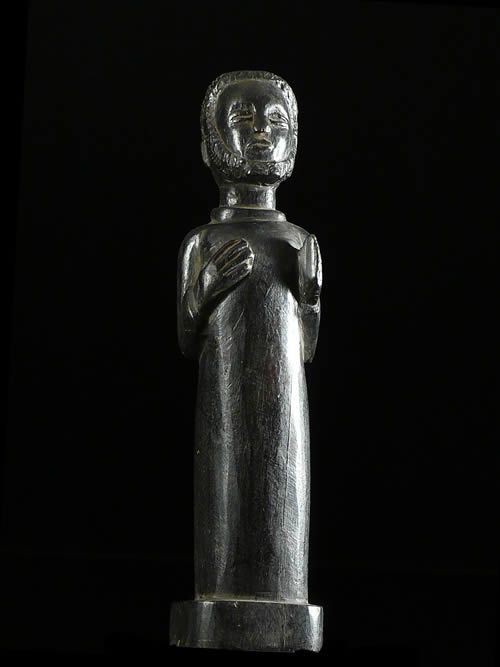 Statuette de Pretre Chretien - Mossi - Burkina Faso